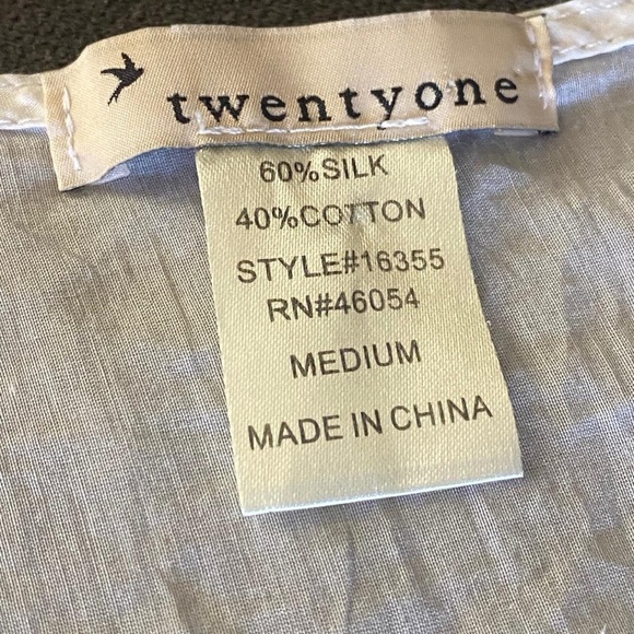 Forever 21 Cream Crochet Lace Top Silk Blend M Boho Cottagecore Dainty Feminine - Picture 5 of 8